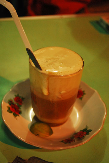 Teh Telur - Tea With Egg In Indonesia
